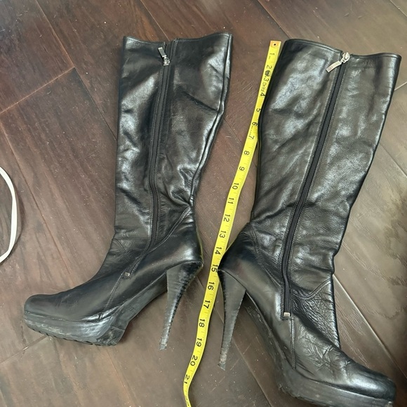 Guess Leather Biker Knee High Side Buckle Boots Punk Goth Glam 8.5 - Picture 8 of 8